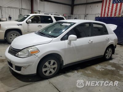 2008 NISSAN VERSA S 3N1BC11E68L392693 - główne zdjęcie licytacji z USA - miniatura