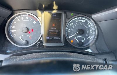 Zdjęcie 8 z 10 samochodu: 2019 TOYOTA TACOMA DOUBLE CAB VIN:3TMCZ5AN8KM208623 - miniatura