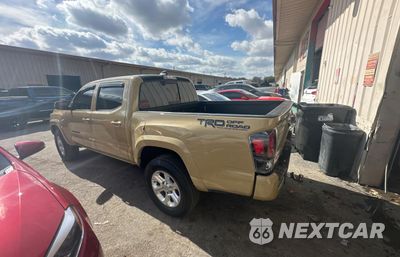 Trzecie zdjęcie samochodu z tyłu: 2022 TOYOTA TACOMA DOUBLE CAB VIN:3TMCZ5AN8NM460134 - miniatura