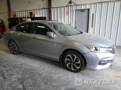 Czwarte zdjęcie samochodu z boku: 2017 HONDA ACCORD EX VIN:1HGCR2F7XHA235547 - miniatura