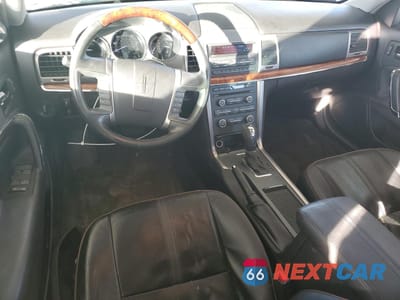 Zdjęcie 8 z 14 samochodu: 2010 LINCOLN MKZ VIN:3LNHL2GC3AR627312 - miniatura