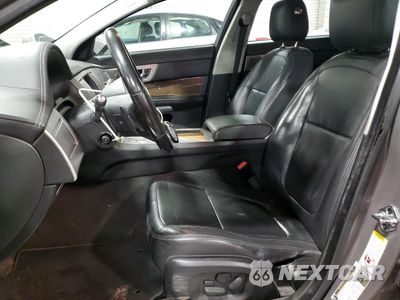 Zdjęcie 7 z 12 samochodu: 2011 JAGUAR XF SUPERCHARGED VIN:SAJWA0HE2BMR91707 - miniatura