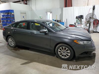 Czwarte zdjęcie samochodu z boku: 2018 FORD FUSION S VIN:3FA6P0G72JR242689 - miniatura