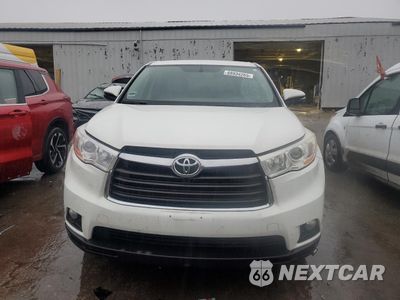Piąte zdjęcie samochodu w środku: 2014 TOYOTA HIGHLANDER LE VIN:5TDBKRFH6ES052063 - miniatura