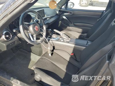 Zdjęcie 8 z 12 samochodu: 2020 FIAT 124 SPIDER CLASSICA VIN:JC1NFAEK8L0145289 - miniatura