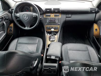 Zdjęcie 8 z 12 samochodu: 2007 MERCEDES-BENZ C 230 VIN:WDBRF52H07A948875 - miniatura