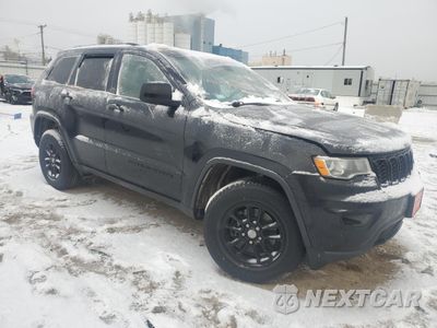 Czwarte zdjęcie samochodu z boku: 2019 JEEP GRAND CHEROKEE LAREDO VIN:1C4RJFAG2KC819564 - miniatura