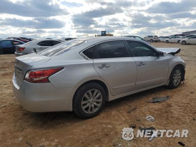 Trzecie zdjęcie samochodu z tyłu: 2015 NISSAN ALTIMA 2.5 VIN:1N4AL3AP8FC102877 - miniatura