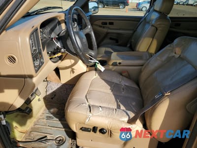 Zdjęcie 7 z 13 samochodu: 2000 CHEVROLET SUBURBAN C1500 VIN:3GNEC16T9YG125744 - miniatura