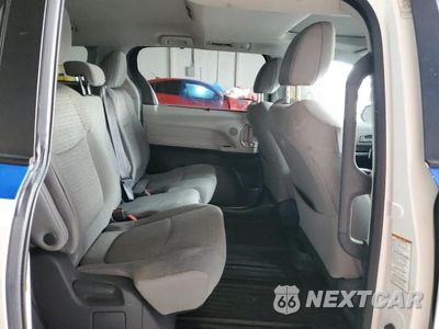 Zdjęcie 11 z 13 samochodu: 2021 TOYOTA SIENNA LE VIN:5TDBSKFC0MS028111 - miniatura