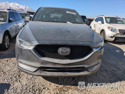 Piąte zdjęcie samochodu w środku: 2021 MAZDA CX-5 SIGNATURE VIN:JM3KFBEY3M0319729 - miniatura