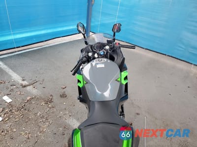 Zdjęcie 6 z 9 samochodu: 2019 KAWASAKI EX400 VIN:JKAEXKG14KDA29599 - miniatura
