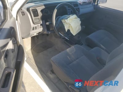 Zdjęcie 8 z 14 samochodu: 1999 NISSAN FRONTIER KING CAB XE VIN:1N6DD26S7XC306466 - miniatura