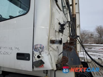 Zdjęcie 9 z 10 samochodu: 2015 VOLVO VN VNL VIN:4V4NC9EH1FN921059 - miniatura