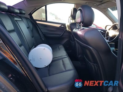Zdjęcie 10 z 12 samochodu: 2005 MERCEDES-BENZ C 230K SPORT SEDAN VIN:WDBRF40J05F715420 - miniatura