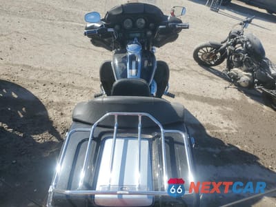 Zdjęcie 6 z 9 samochodu: 2013 HARLEY-DAVIDSON FLHTCU ULTRA CLASSIC ELECTRA GLIDE VIN:1HD1FCM10DB602980 - miniatura