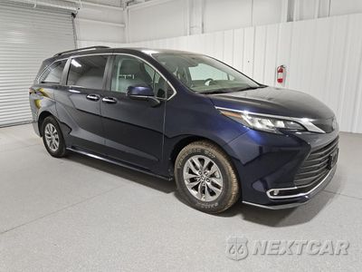 Czwarte zdjęcie samochodu z boku: 2023 TOYOTA SIENNA XLE VIN:5TDYRKEC0PS167568 - miniatura
