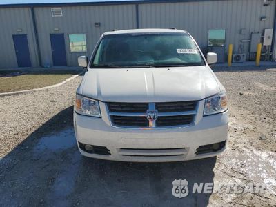 Piąte zdjęcie samochodu w środku: 2010 DODGE GRAND CARAVAN SXT VIN:2D4RN5D14AR461902 - miniatura