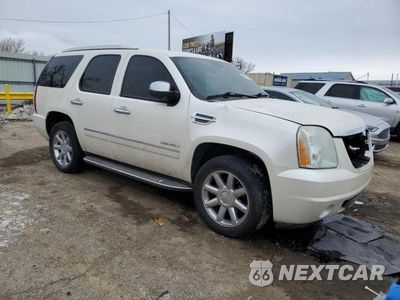 Czwarte zdjęcie samochodu z boku: 2010 GMC YUKON DENALI VIN:1GKUKEEF4AR283221 - miniatura