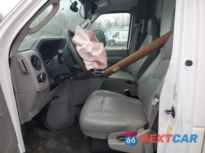 Zdjęcie 7 z 14 samochodu: 2021 FORD ECONOLINE E350 SUPER DUTY CUTAWAY VAN VIN:1FDWE3FK9MDC37215 - miniatura