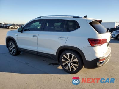 Drugie zdjęcie samochodu z przodu: 2024 VOLKSWAGEN TAOS SE VIN:3VVEX7B21RM125481 - miniatura