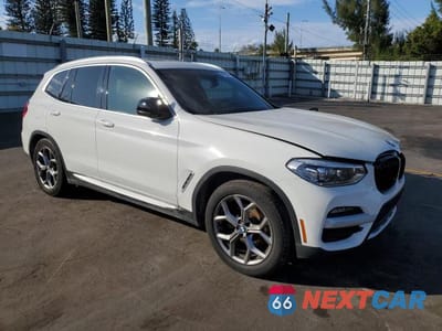 Czwarte zdjęcie samochodu z boku: 2020 BMW X3 SDRIVE30I VIN:5UXTY3C0XL9B53845 - miniatura