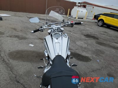 Zdjęcie 6 z 9 samochodu: 2013 YAMAHA XV1900 CU VIN:JYAVP27E1DA015858 - miniatura