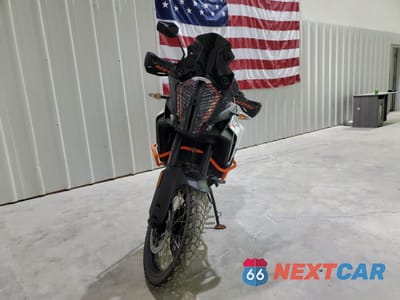 Drugie zdjęcie samochodu z przodu: 2018 KTM 1290 SUPER ADVENTURE R VIN:VBKV59404JM997194 - miniatura