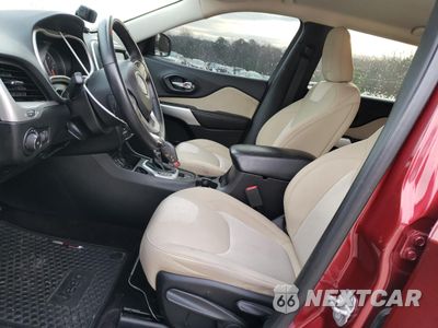 Zdjęcie 7 z 13 samochodu: 2018 JEEP CHEROKEE LATITUDE VIN:1C4PJLCBXJD606233 - miniatura