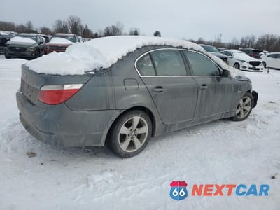 Trzecie zdjęcie samochodu z tyłu: 2006 BMW 530 XI VIN:WBANF73596CG69671 - miniatura
