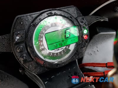 Zdjęcie 7 z 9 samochodu: 2005 KAWASAKI ZX636 C1 VIN:JKBZXJC125A021677 - miniatura
