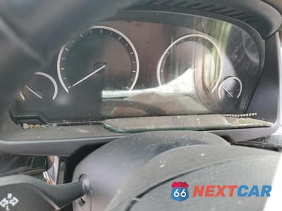Zdjęcie 9 z 13 samochodu: 2018 BMW X5 SDRIVE35I VIN:5UXKR2C56J0Z15260 - miniatura