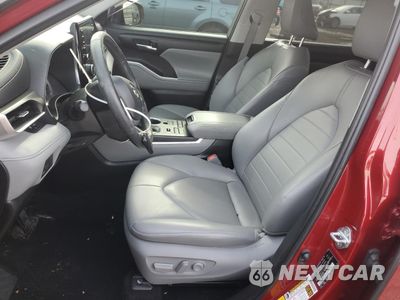 Zdjęcie 7 z 15 samochodu: 2022 TOYOTA HIGHLANDER XLE VIN:5TDHZRBH4NS177221 - miniatura