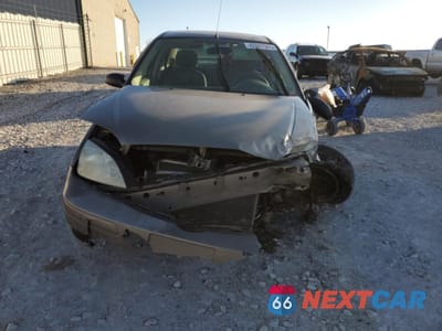 Piąte zdjęcie samochodu w środku: 2005 FORD FOCUS ZX4 VIN:1FAFP34N25W170674 - miniatura