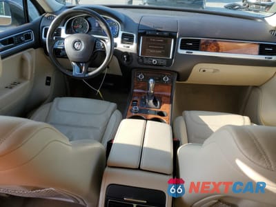 Zdjęcie 8 z 14 samochodu: 2012 VOLKSWAGEN TOUAREG V6 TDI VIN:WVGEK9BP0CD007182 - miniatura