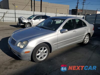 2003 MERCEDES-BENZ C 240 4MATIC WDBRF81J63F396110 - główne zdjęcie licytacji z USA - miniatura