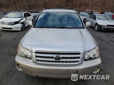 Piąte zdjęcie samochodu w środku: 2005 TOYOTA HIGHLANDER LIMITED VIN:JTEHF21AX20053534 - miniatura