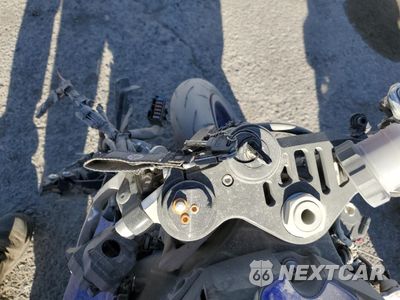 Zdjęcie 7 z 10 samochodu: 2024 YAMAHA YZFR1 VIN:JYARN66E4RA004103 - miniatura