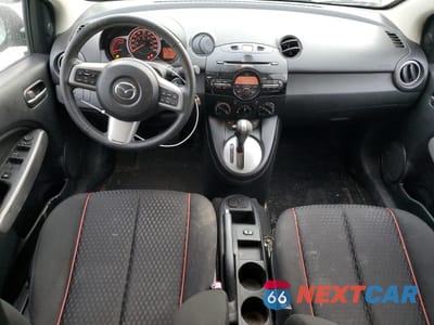 Zdjęcie 8 z 12 samochodu: 2011 MAZDA MAZDA2 VIN:JM1DE1HY6B0113845 - miniatura