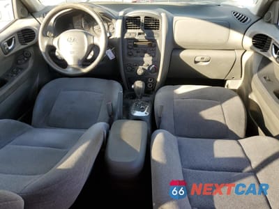 Zdjęcie 8 z 14 samochodu: 2003 HYUNDAI SANTA FE GLS VIN:KM8SC13D73U508611 - miniatura