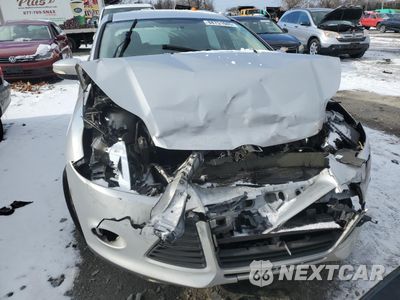Piąte zdjęcie samochodu w środku: 2014 FORD FOCUS SE VIN:1FADP3K21EL418074 - miniatura