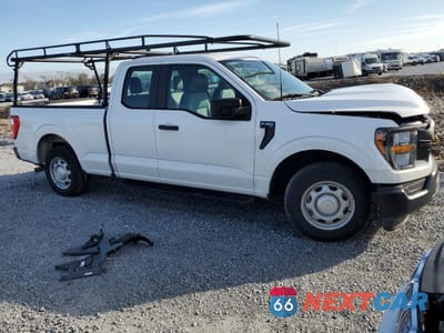 Czwarte zdjęcie samochodu z boku: 2023 FORD F150 SUPER CAB VIN:1FTEX1CP8PKF13818 - miniatura