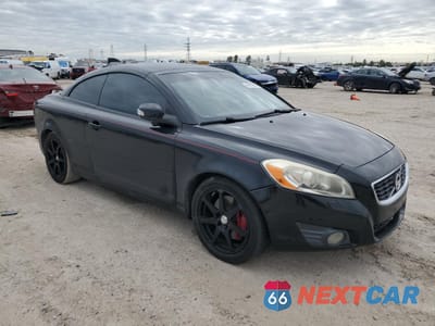 Czwarte zdjęcie samochodu z boku: 2011 VOLVO C70 T5 VIN:YV1672MCXBJ112916 - miniatura