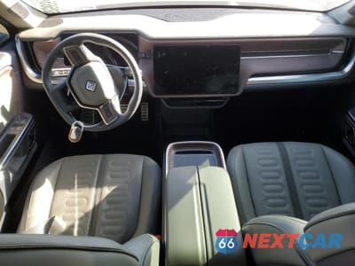 Zdjęcie 8 z 15 samochodu: 2023 RIVIAN R1S LAUNCH EDITION VIN:7PDSGABL5PN007792 - miniatura