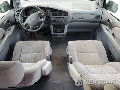 Zdjęcie 8 z 13 samochodu: 2000 TOYOTA SIENNA LE VIN:4T3ZF13C2YU277578 - miniatura