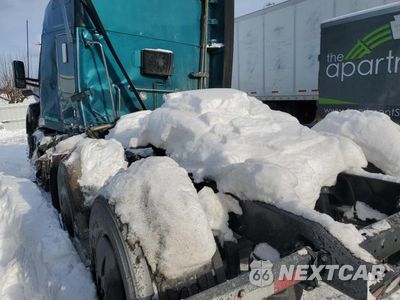 Trzecie zdjęcie samochodu z tyłu: 2023 KENWORTH CONSTRUCTION T680 VIN:1XKYDP9X9PJ225428 - miniatura