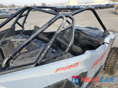 Zdjęcie 9 z 11 samochodu: 2025 POLARIS RZR PRO XP SPORT VIN:3NSXPE923SG072710 - miniatura