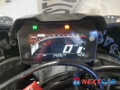 Zdjęcie 7 z 10 samochodu: 2024 YAMAHA YZFR7 VIN:JYARM38E1RA012934 - miniatura