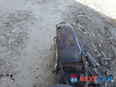 Zdjęcie 6 z 10 samochodu: 2006 HONDA VTX1300 C VIN:1HFSC55016A211061 - miniatura