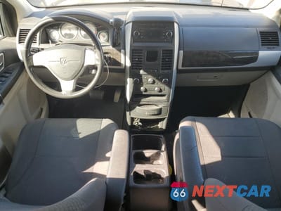 Zdjęcie 8 z 13 samochodu: 2010 DODGE GRAND CARAVAN SXT VIN:2D4RN5D15AR458832 - miniatura